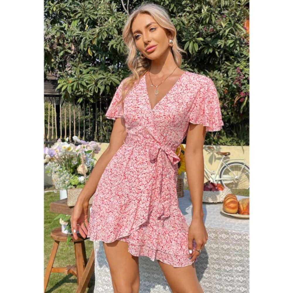 NWOT✨Nina V-Neck Short Sleeve Wrap Dress